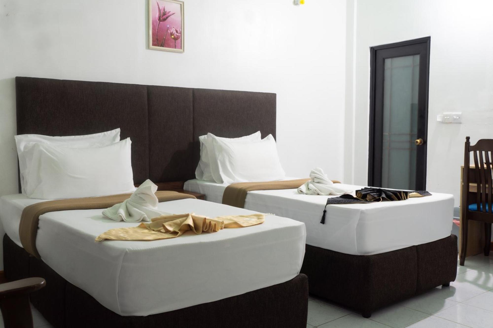 The Park House Hotel Мале Екстериор снимка