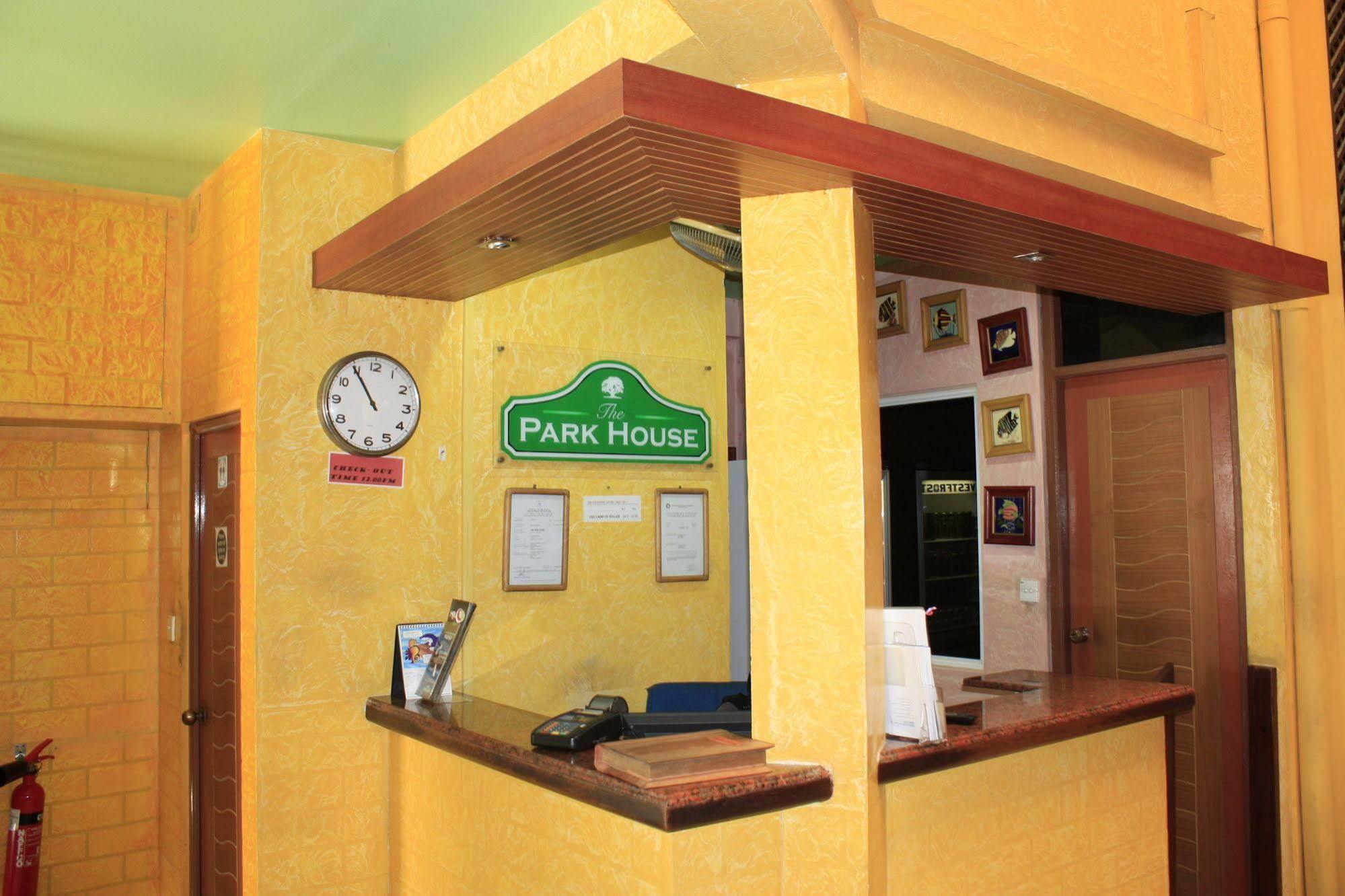 The Park House Hotel Мале Екстериор снимка